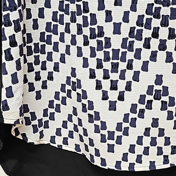 Chevron blouse, zippered shoulder, color block - Picture 3 of 7